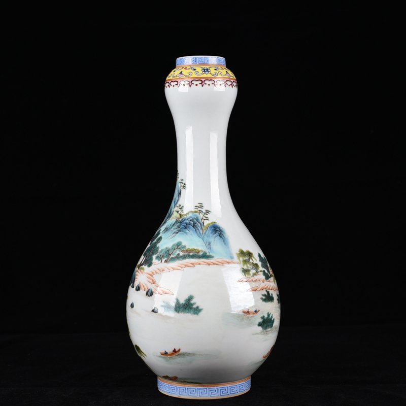 Qing Dynasty Qianlong pastel landscape and figure pattern garlic vase