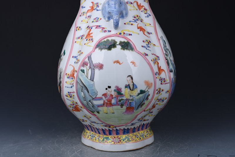 Qing Dynasty Qianlong pastel consecrated lady pattern elephant ear statue