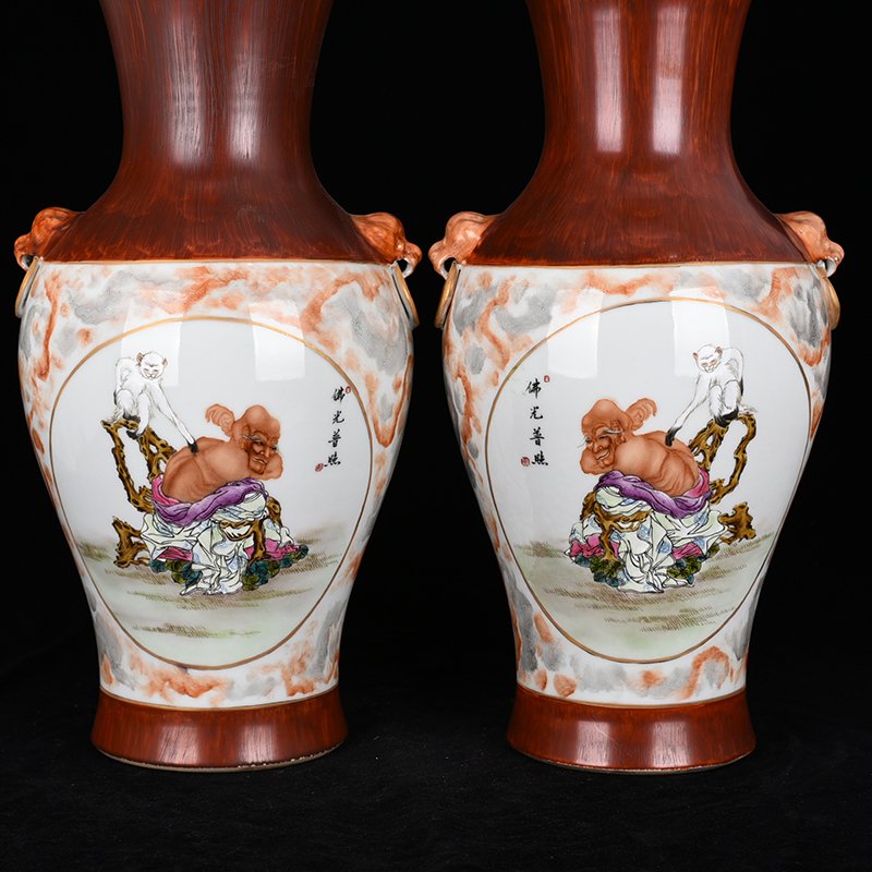 Qing Dynasty Qianlong pastel consecrated Arhat verses holding ear vase