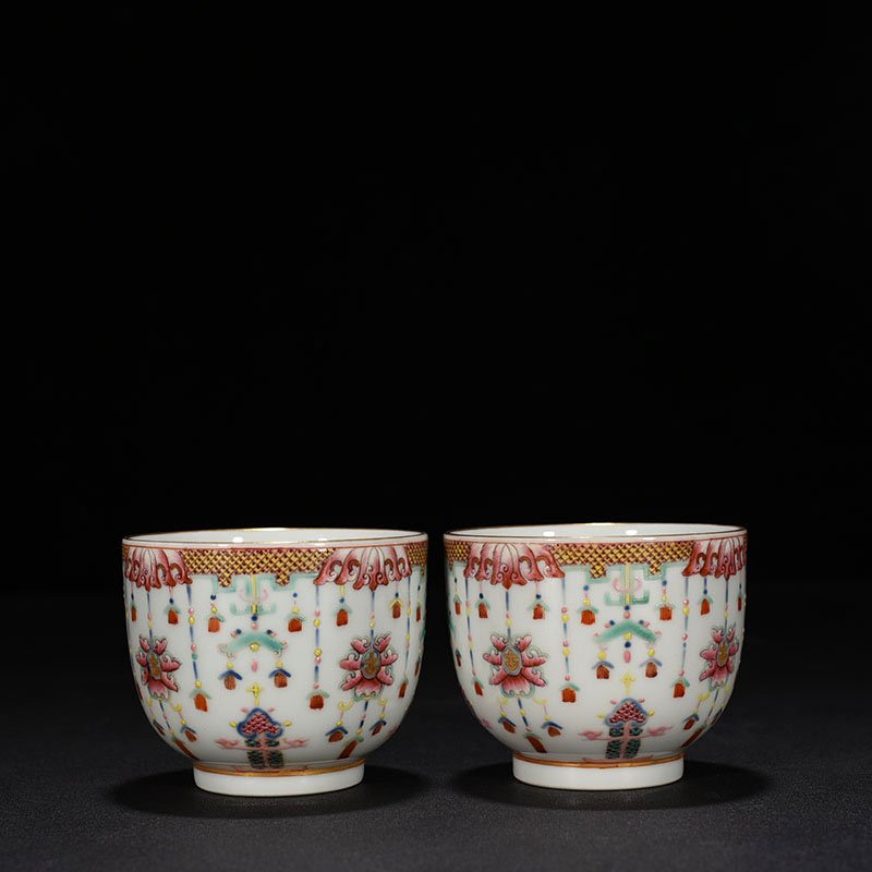 Qing Dynasty Qianlong pastel enamel cup