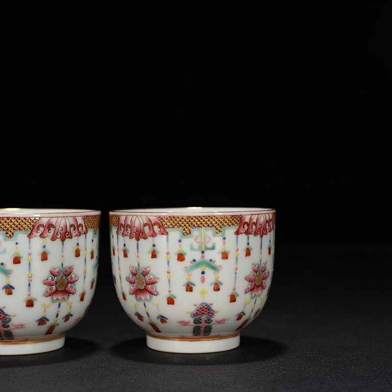 Qing Dynasty Qianlong pastel enamel cup