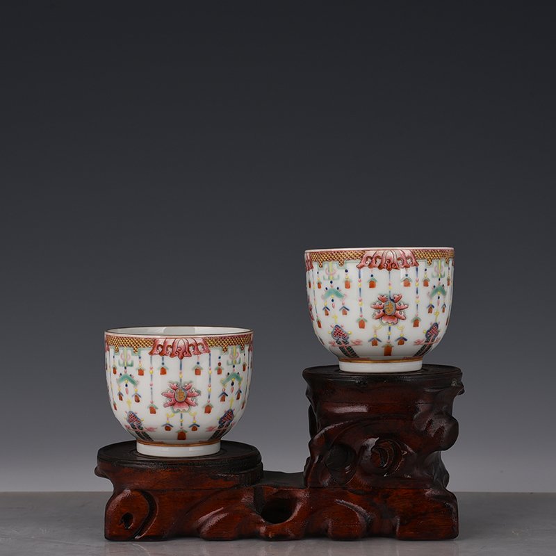 Qing Dynasty Qianlong pastel enamel cup