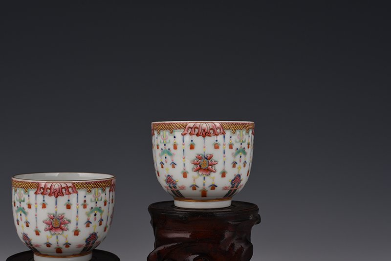 Qing Dynasty Qianlong pastel enamel cup