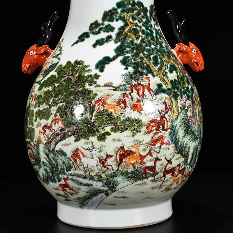 Qing Dynasty Qianlong Pastel Hundred Deer Zun Deer Head Zun