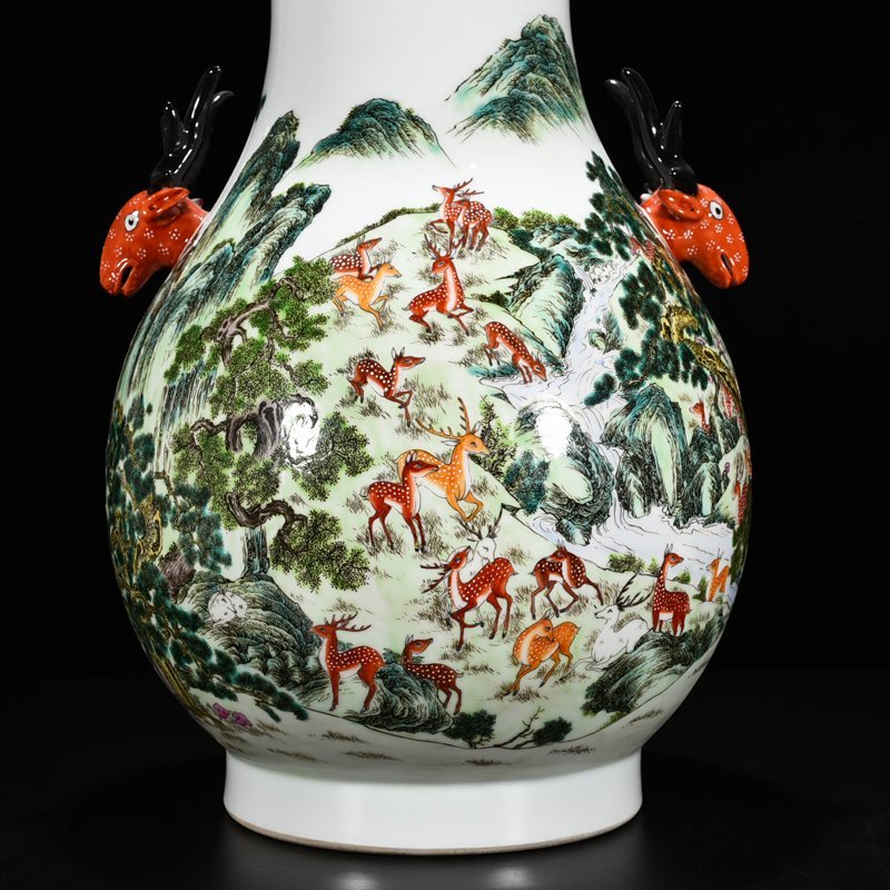 Qing Dynasty Qianlong Pastel Hundred Deer Zun Deer Head Zun