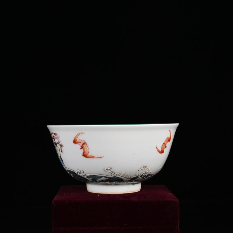 Qing Dynasty Qianlong Pastel Fushan Shouhai Pattern Bowl