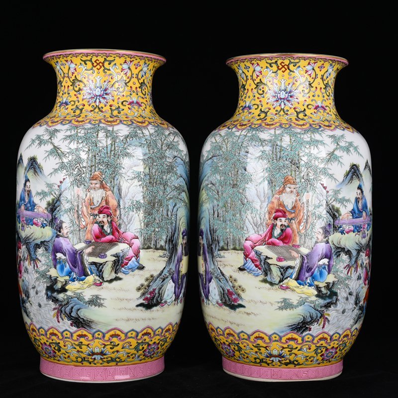 Qing Dynasty Qianlong pastel bamboo forest lantern vase