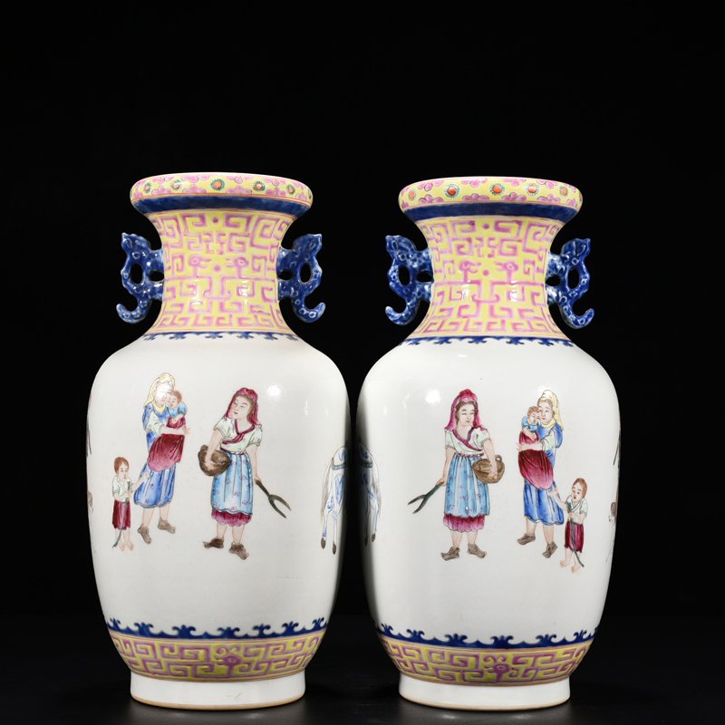 Qing Dynasty Qianlong pastel Western figure amphorae