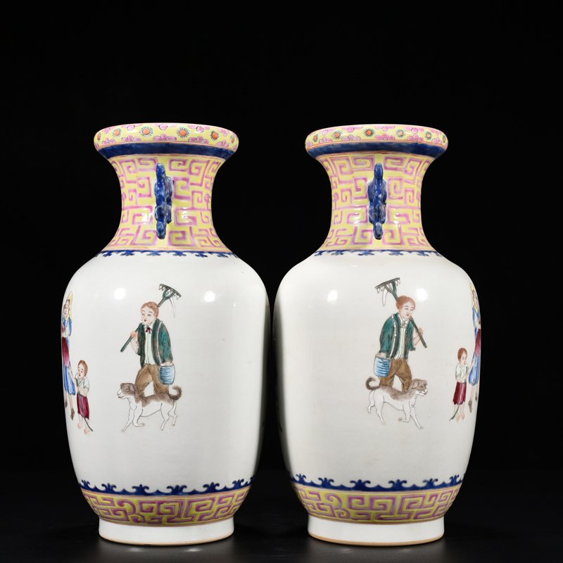 Qing Dynasty Qianlong pastel Western figure amphorae