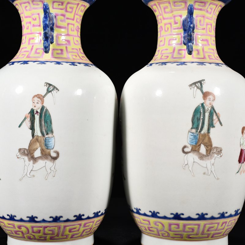 Qing Dynasty Qianlong pastel Western figure amphorae