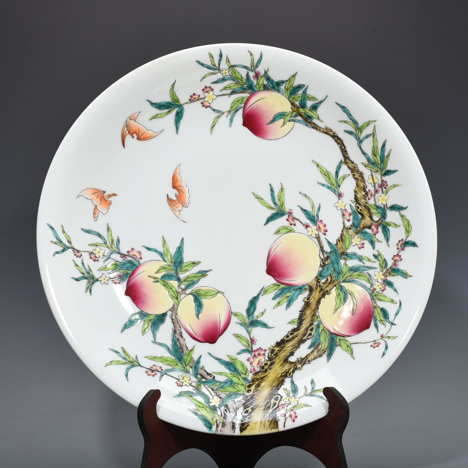 Qing Dynasty Qianlong pastel colored plate