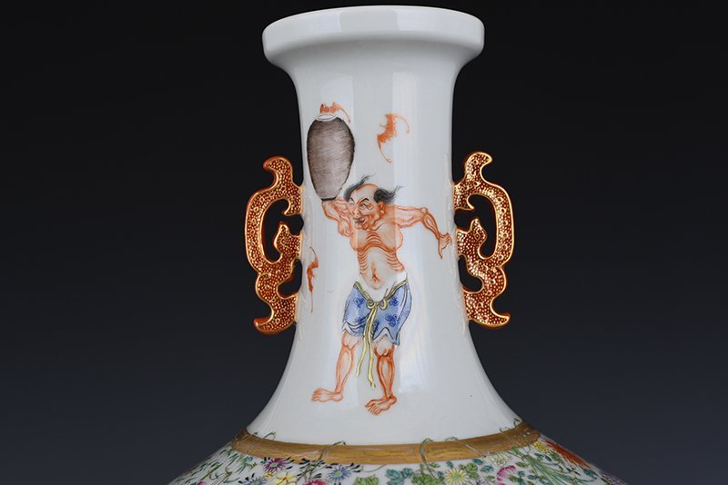 Qing Dynasty Qianlong pastel amphorae with story patterns