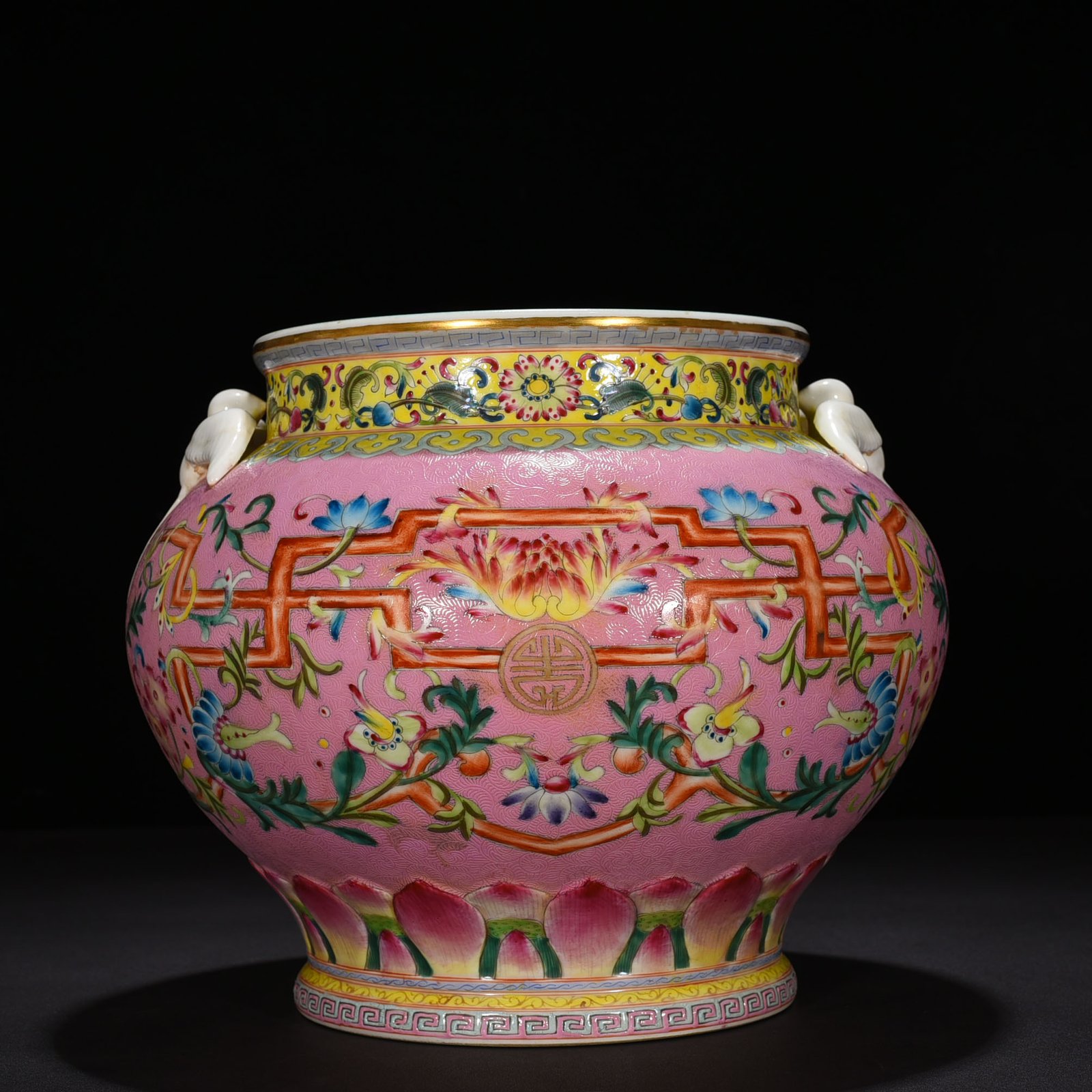 Qing Dynasty Qianlong period of the pink ground-rolled famille rose flower pattern swallow jar