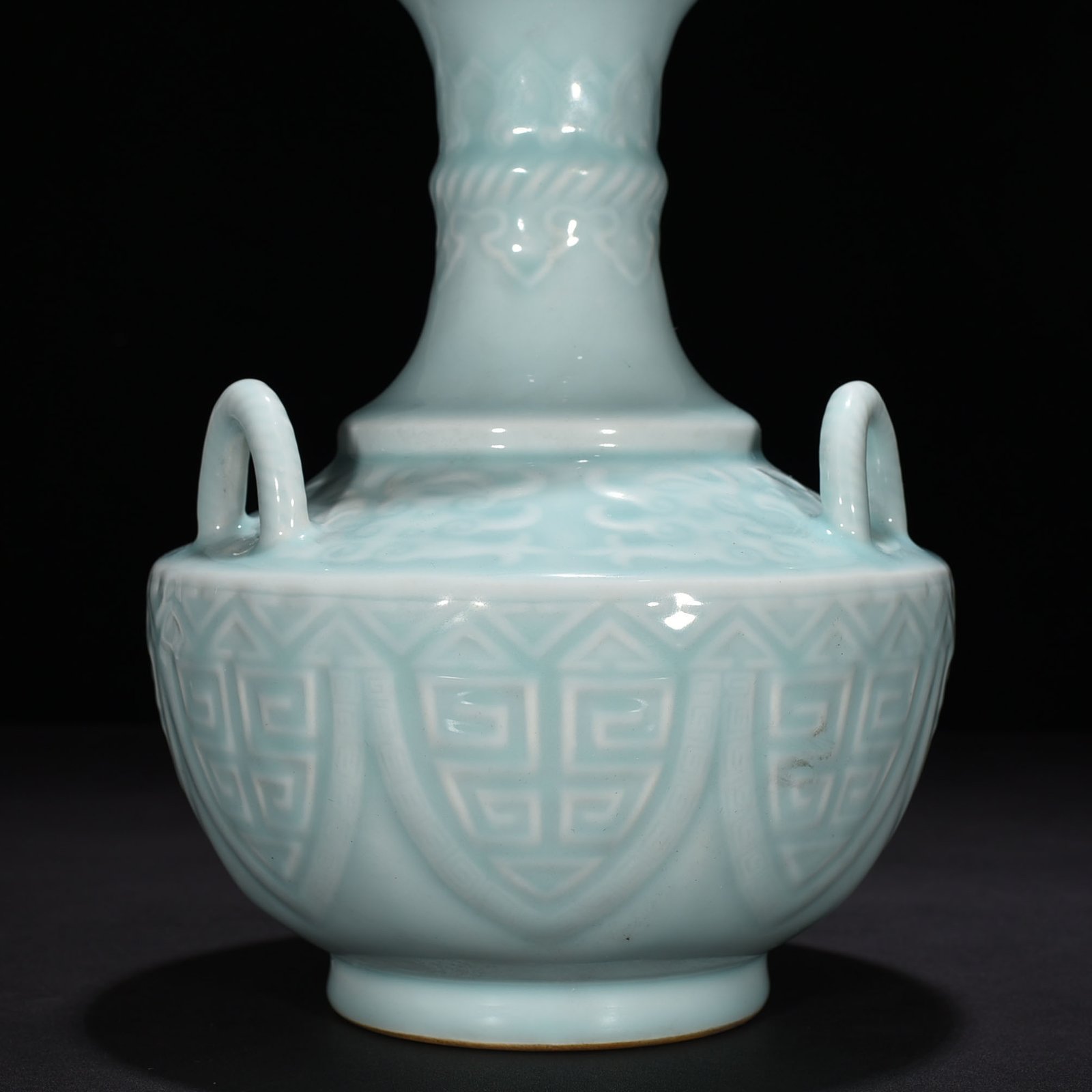 Qing Dynasty Qianlong pink celadon glaze three series vase