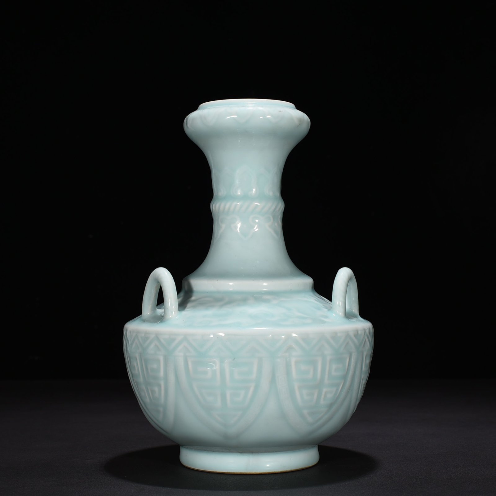 Qing Dynasty Qianlong pink celadon glaze three series vase