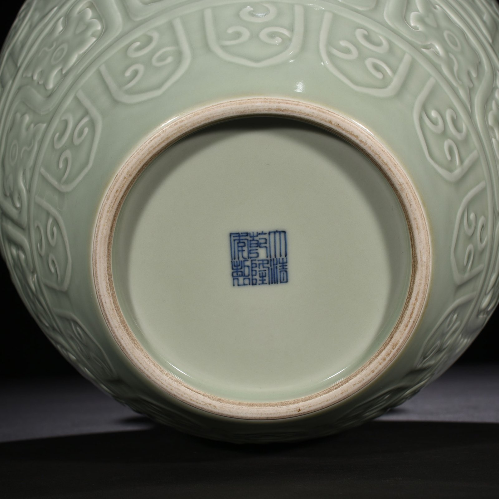 Qing Dynasty Qianlong pink celadon glaze engraved antique Kui dragon pattern Lei style statue
