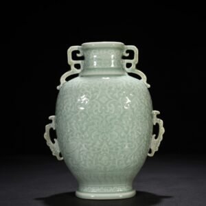 Qing Dynasty Qianlong pink celadon glaze flat vase