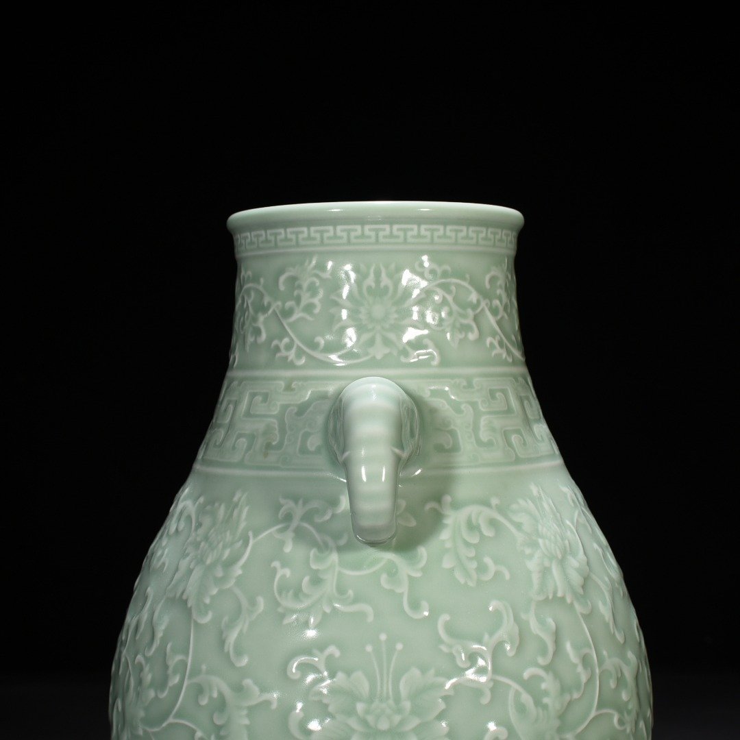 Qing Dynasty Qianlong pink celadon glaze carved elephant ear statue