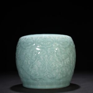 Qing Dynasty Qianlong pink celadon glaze carved drum