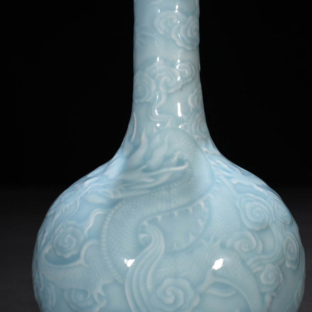 Qing Dynasty Qianlong pink celadon glaze engraved Canglong Jiaozi dragon pattern