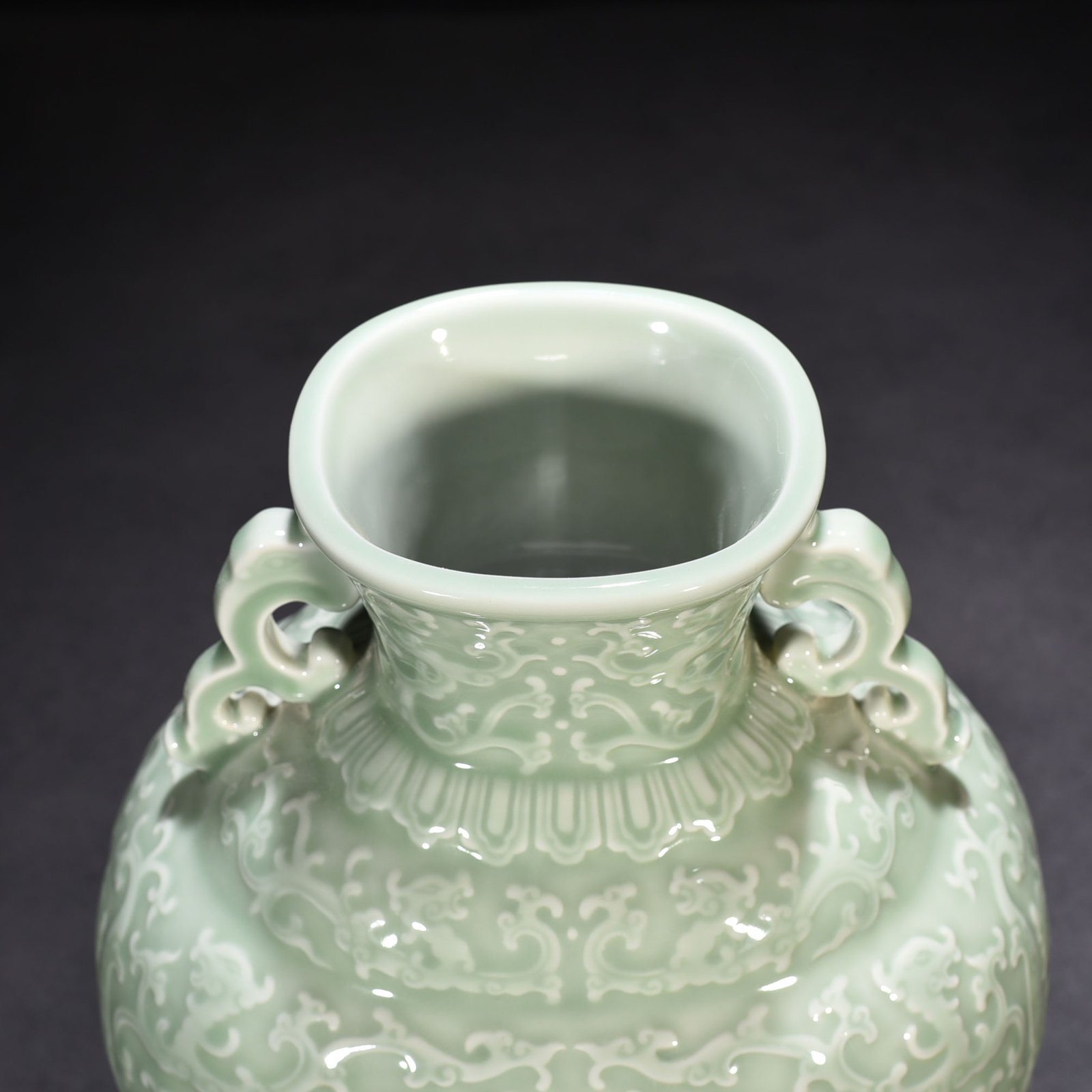 Qing Dynasty Qianlong pink celadon glaze amphorae