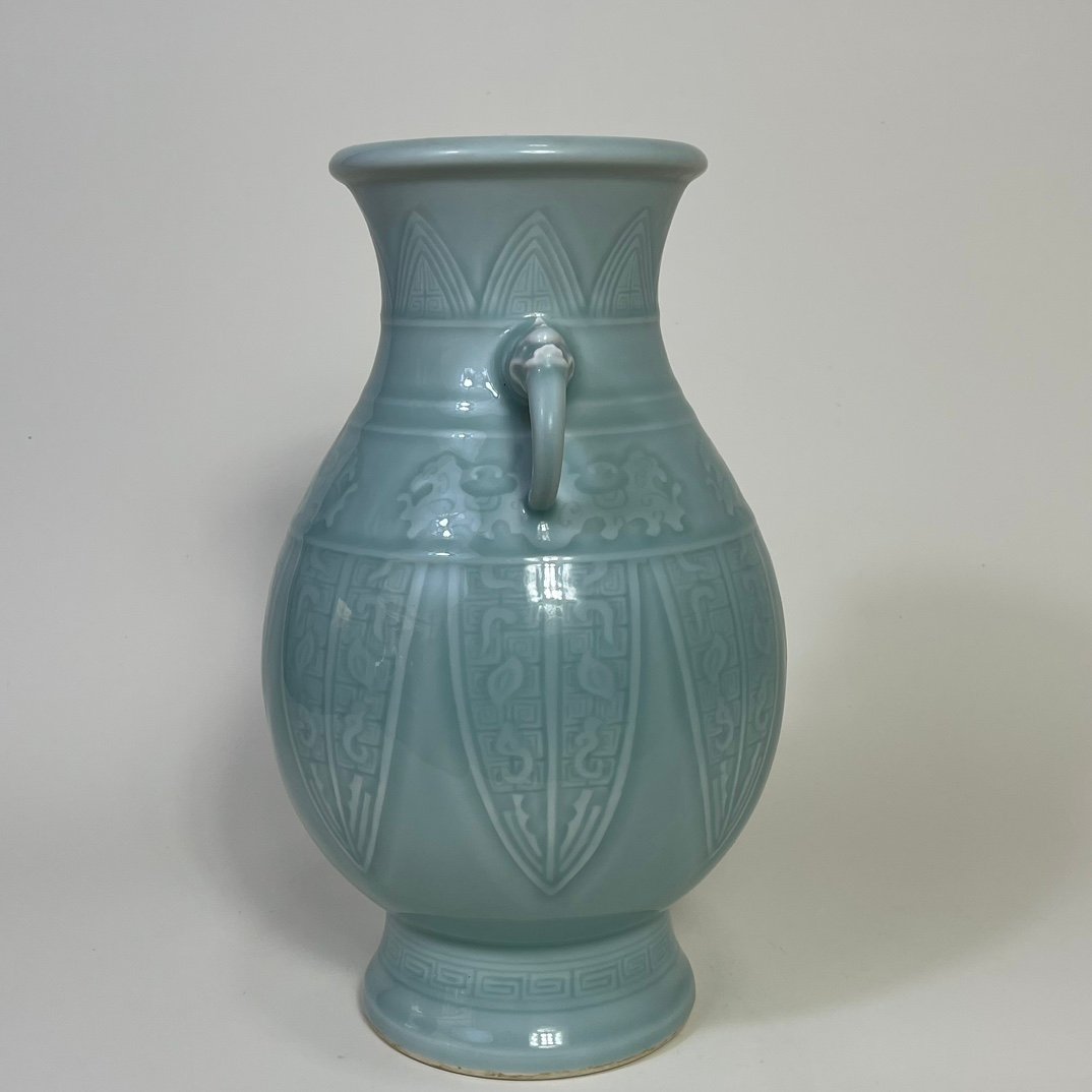 Qing Dynasty Qianlong pink celadon glaze amphora