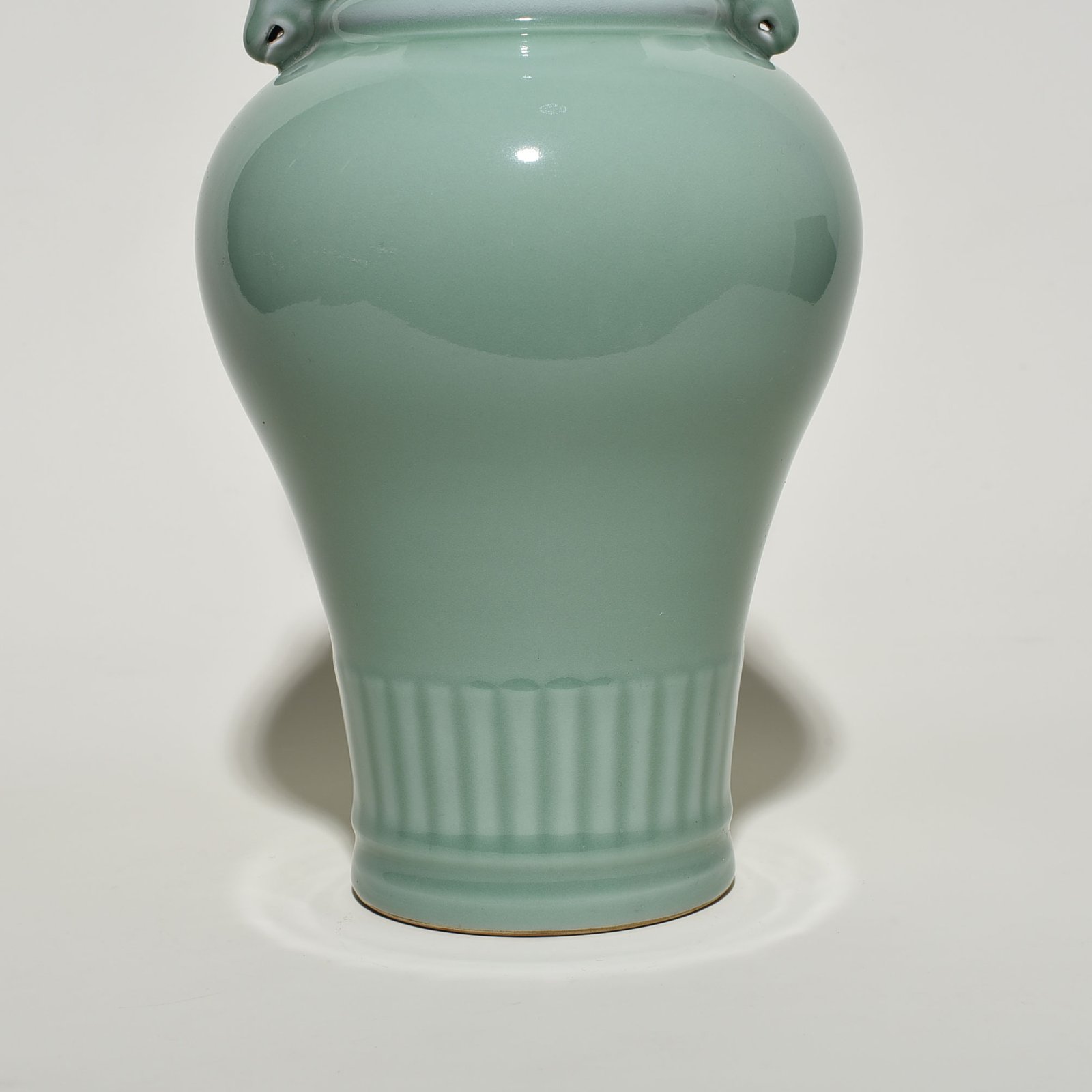 Qing Dynasty Qianlong pink celadon glaze amphora