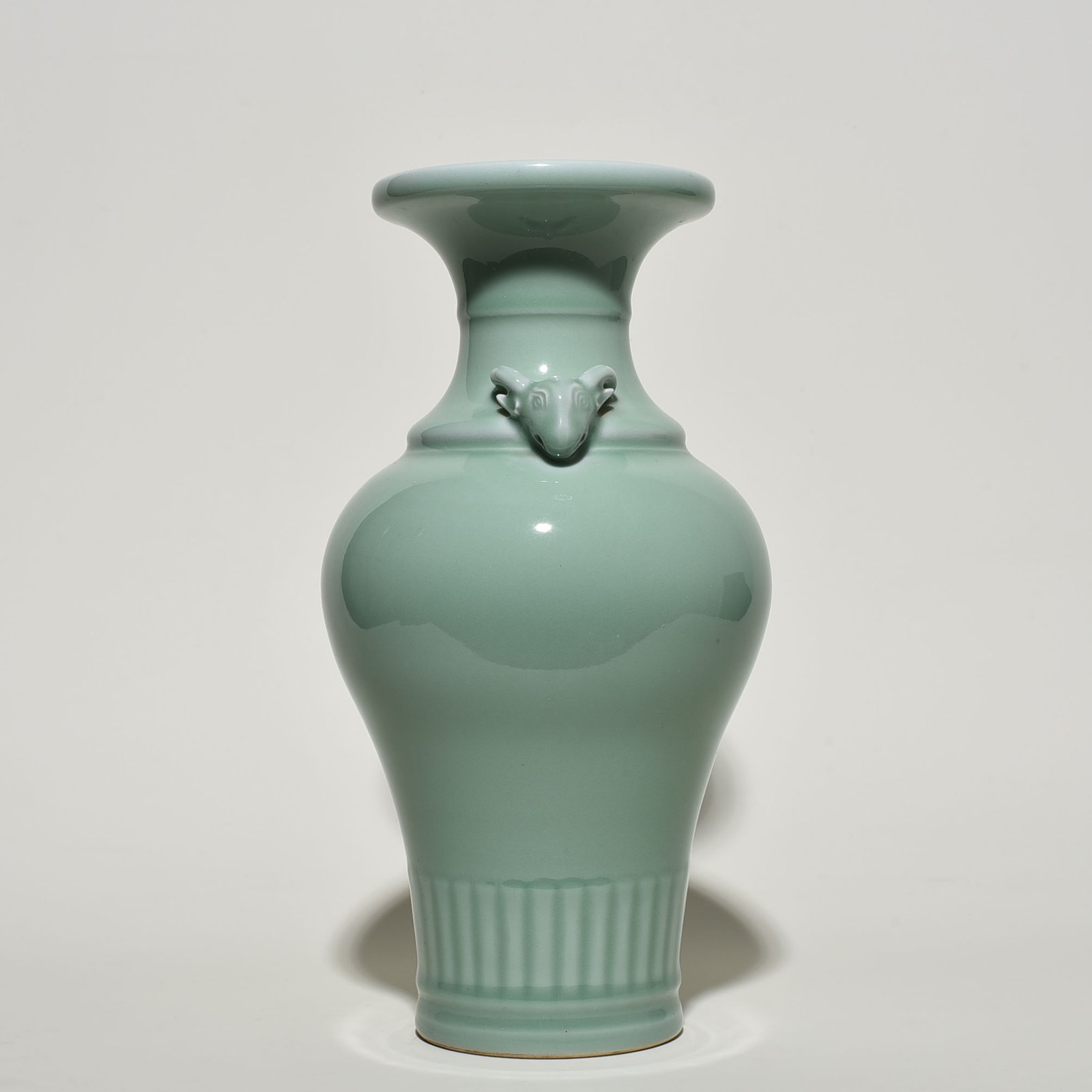Qing Dynasty Qianlong pink celadon glaze amphora