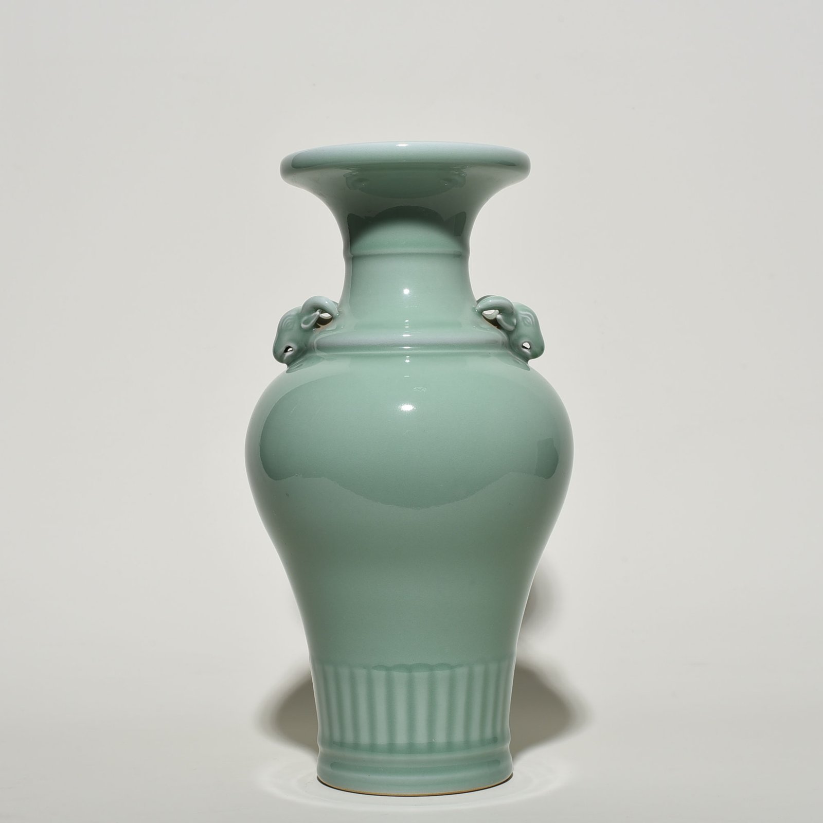 Qing Dynasty Qianlong pink celadon glaze amphora