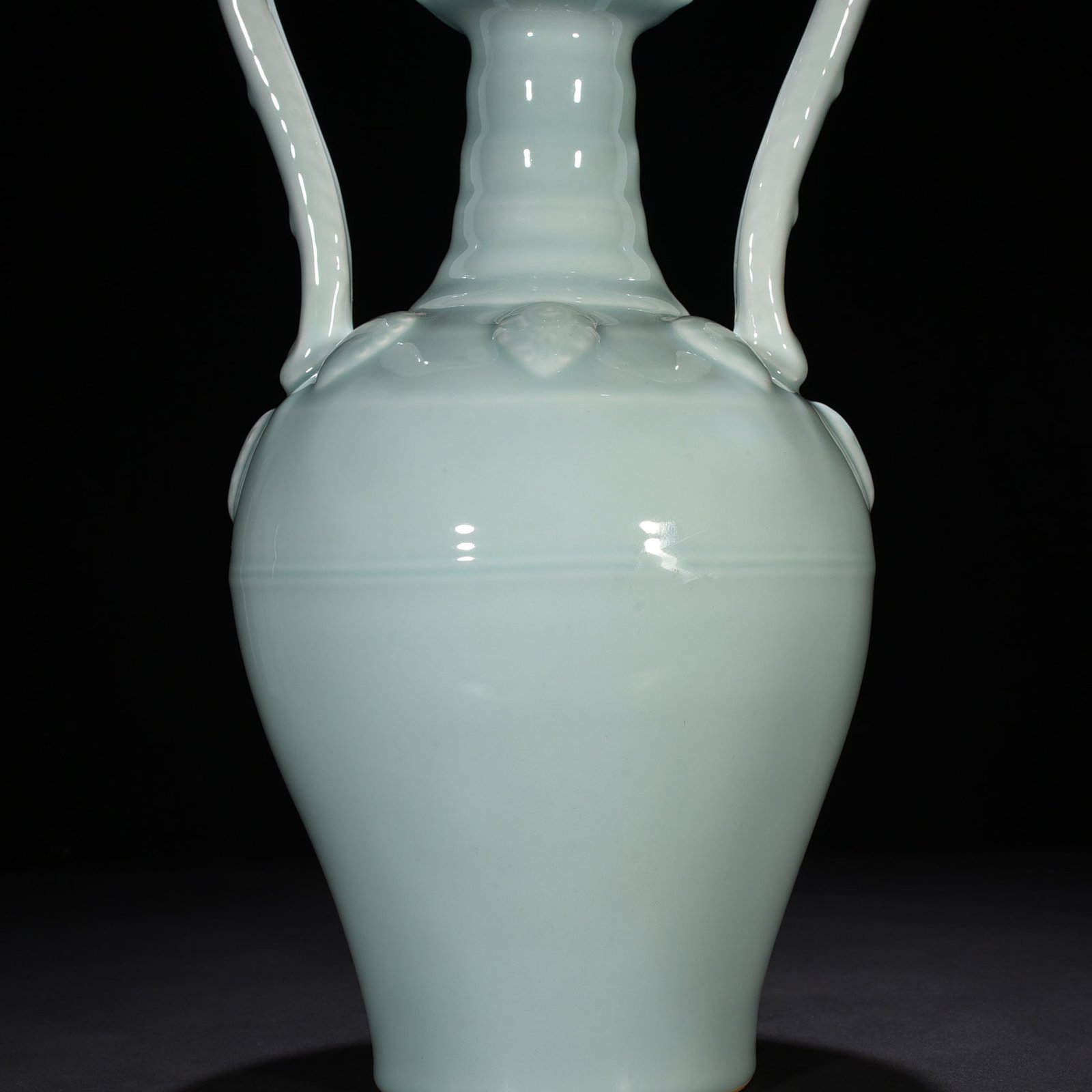 Qing Dynasty Qianlong pink celadon glaze double dragon statue