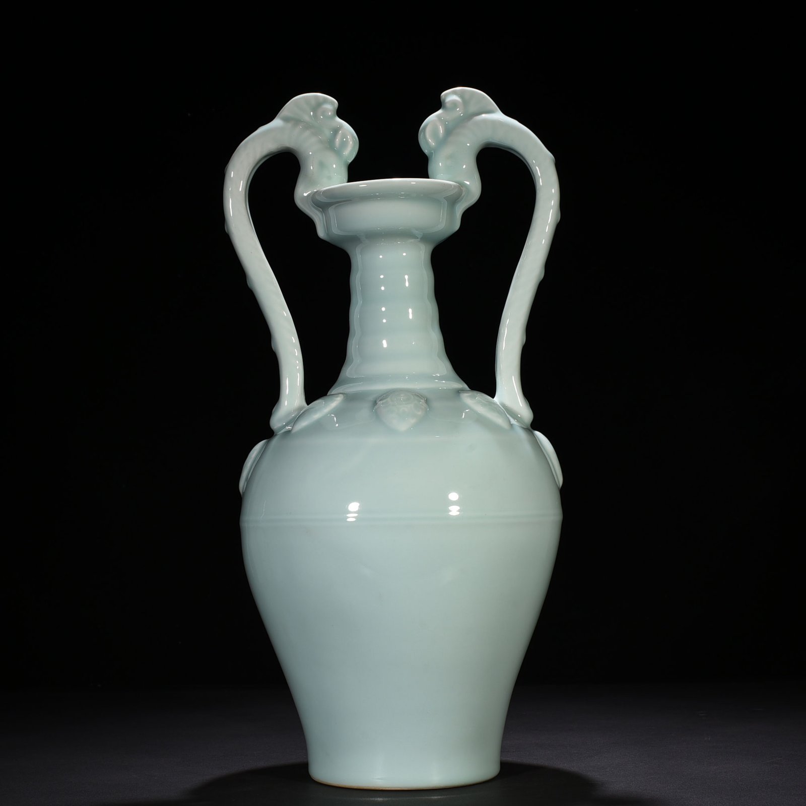 Qing Dynasty Qianlong pink celadon glaze double dragon statue