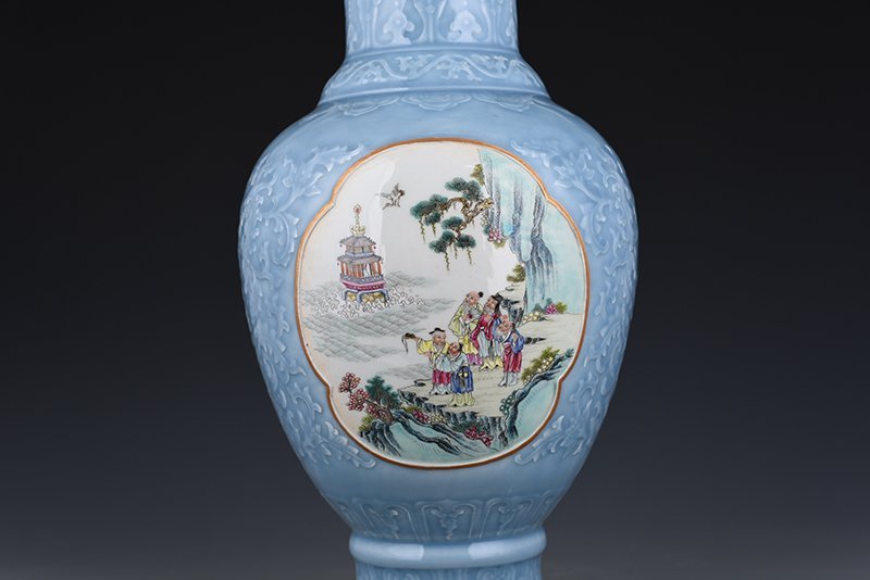 Qing Dynasty Qianlong pink celadon glaze consecrated pink Magu longevity figure vase