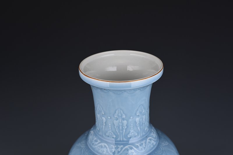 Qing Dynasty Qianlong pink celadon glaze consecrated pink Magu longevity figure vase
