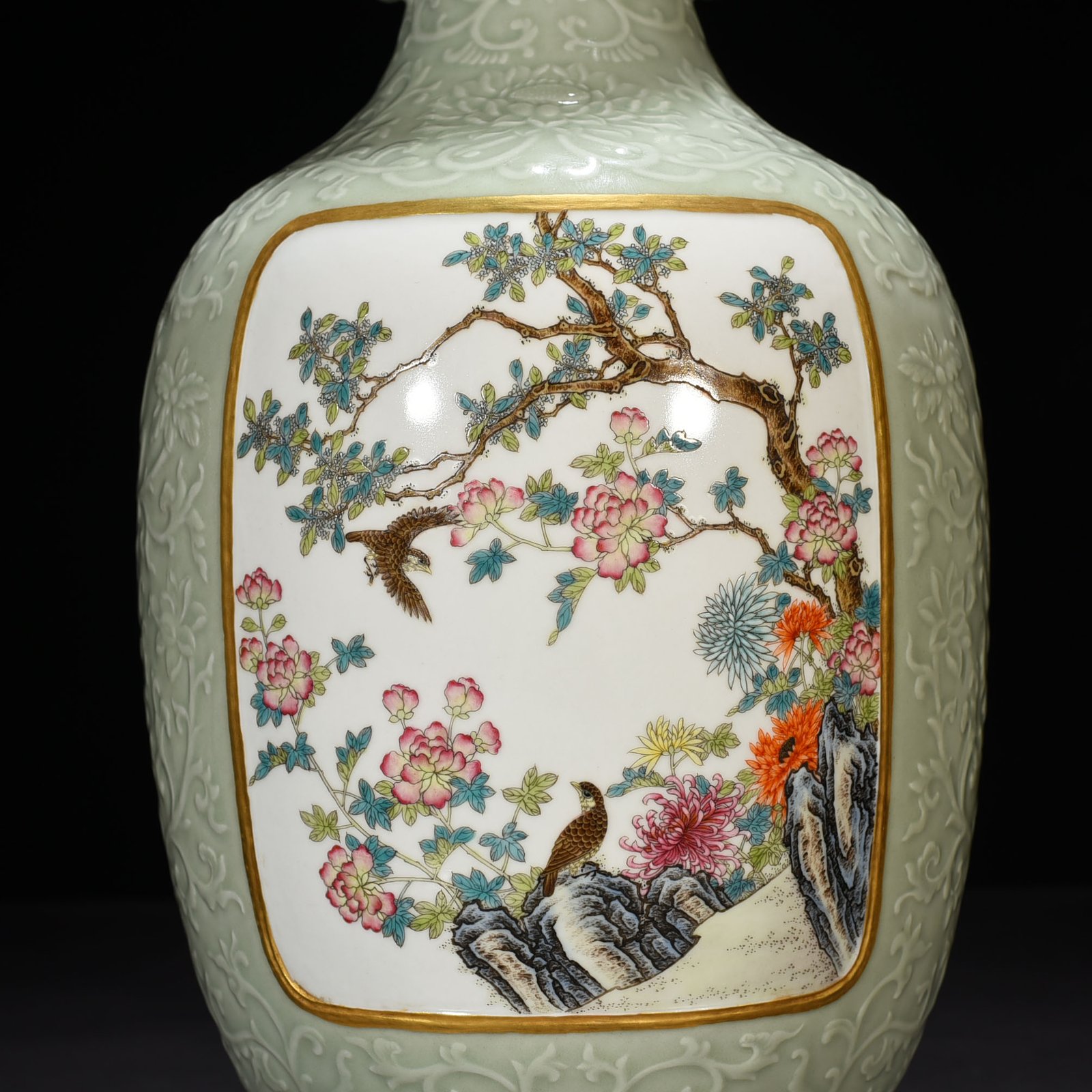 Qing Dynasty Qianlong pink celadon glaze windowed pastel flower and bird pattern amphora