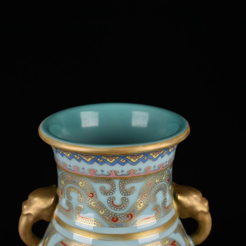 Qing Dynasty Qianlong pink celadon glaze double-eared statue