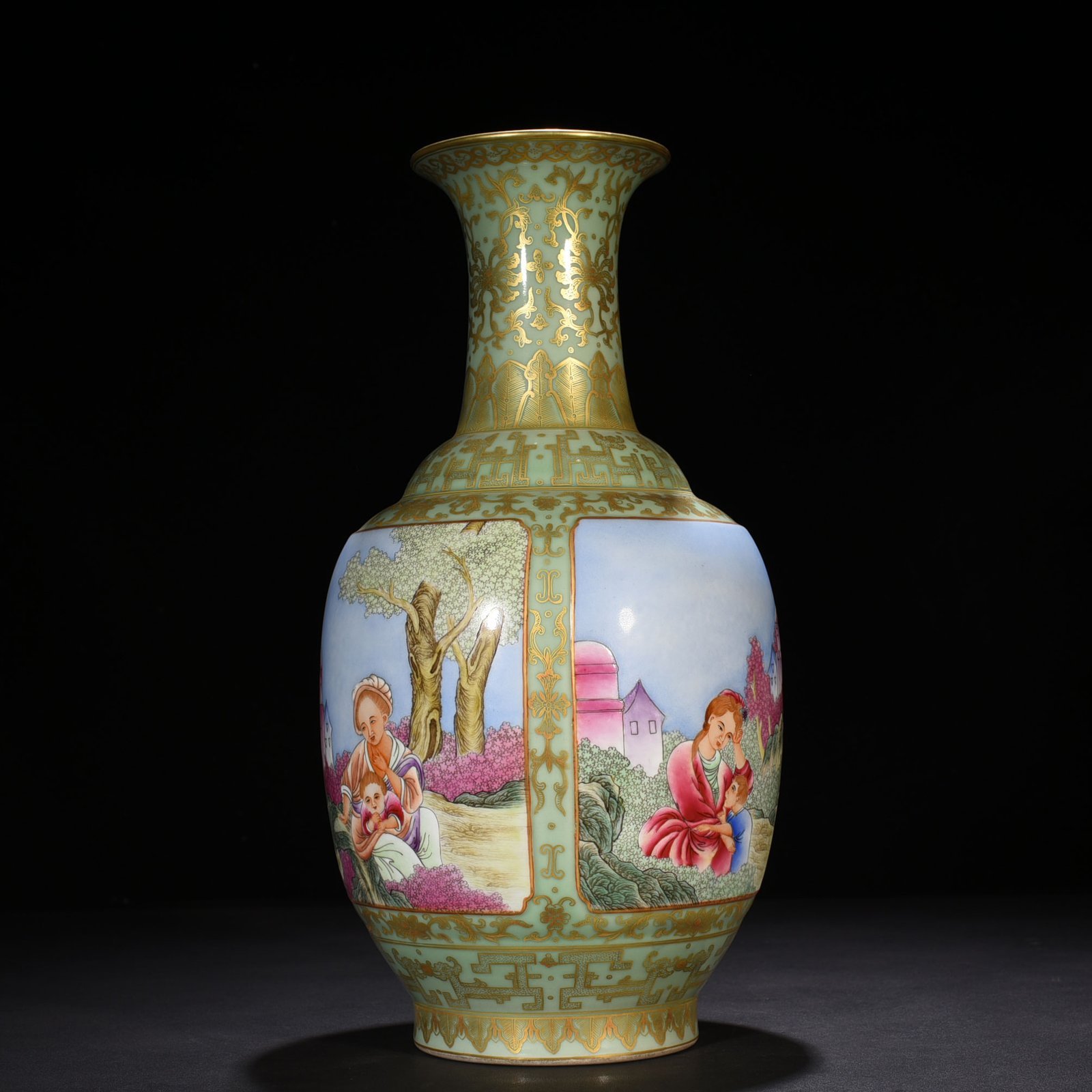Qing Dynasty Qianlong pink celadon glaze enamel vase with gold