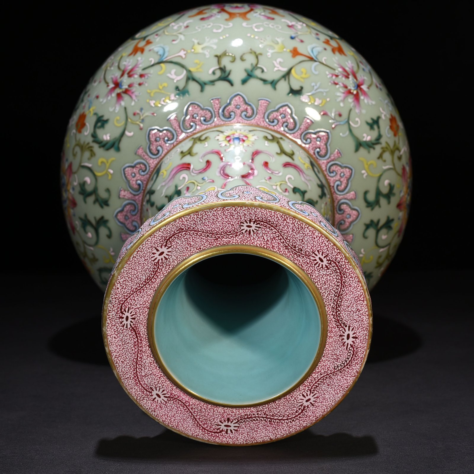 Qing Dynasty Qianlong pink celadon glaze pastel wrapped branch flower pattern animal ear disc mouth vase