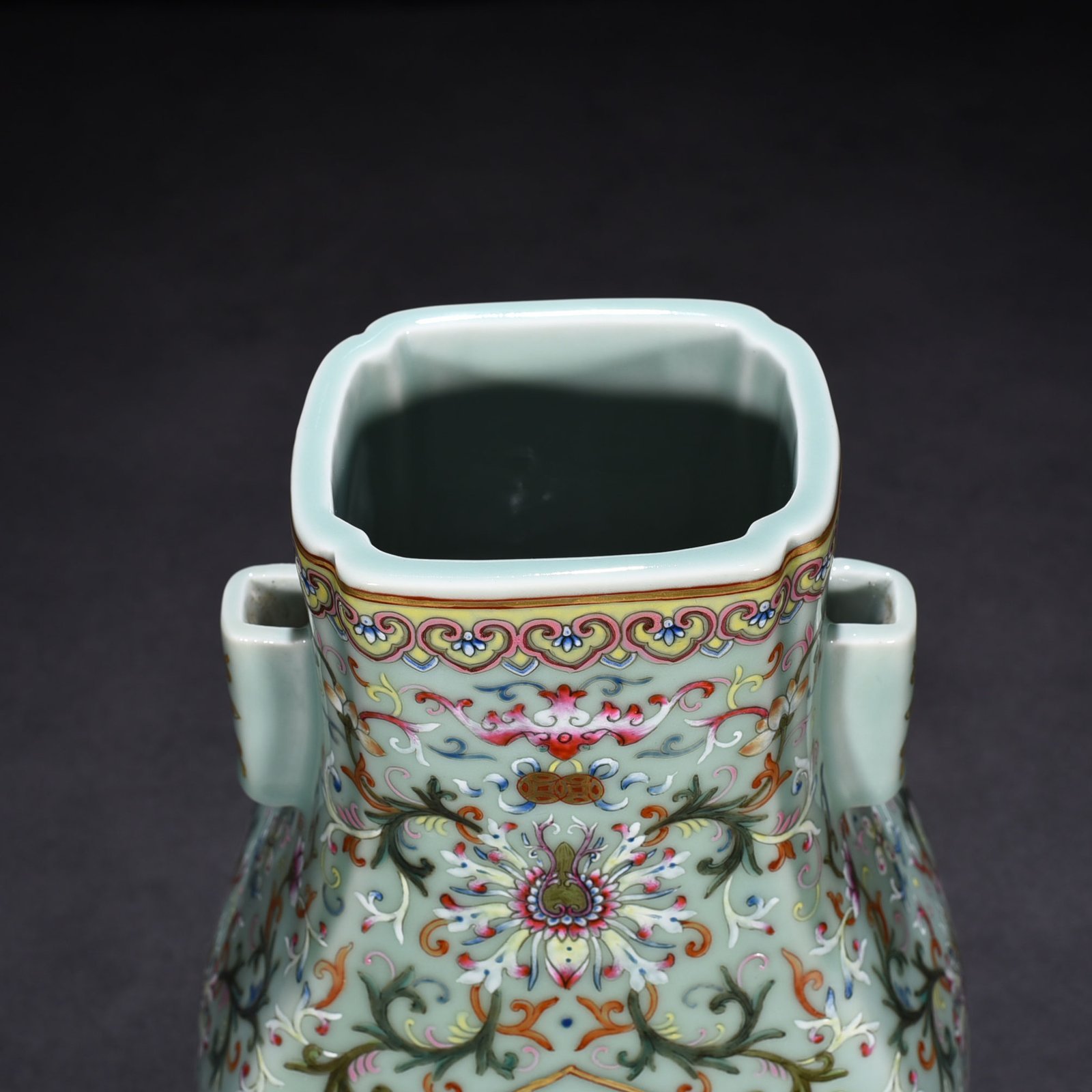 Qing Dynasty Qianlong pink celadon glaze pastel flower window alum red gold dragon pattern penetrating square vase
