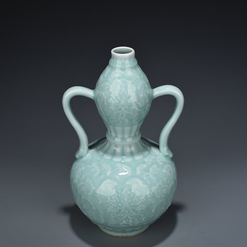 Qing Dynasty Qianlong Sky Blue Glazed Gourd Vase