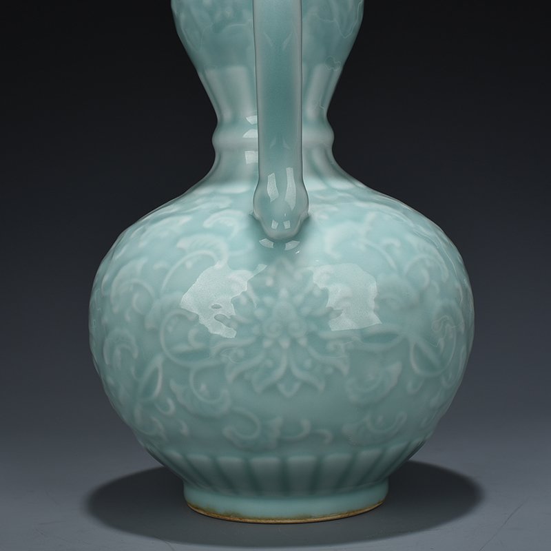 Qing Dynasty Qianlong Sky Blue Glazed Gourd Vase