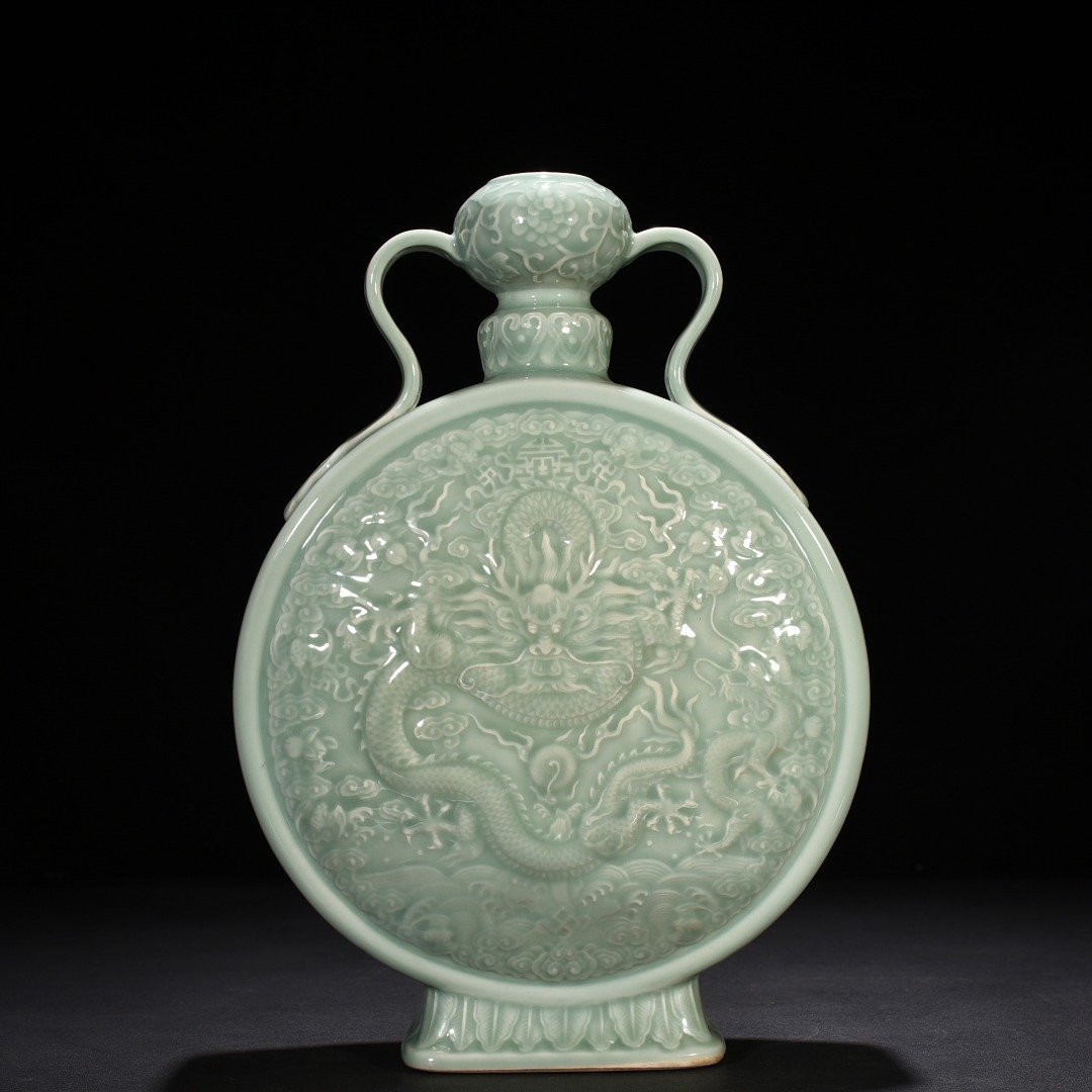 Qing Dynasty Qianlong pink celadon glaze flat vase with dragon pattern
