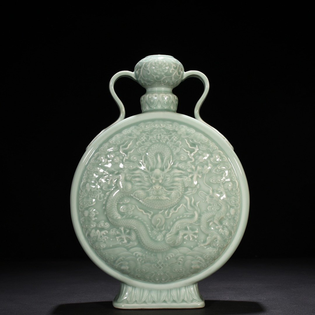 Qing Dynasty Qianlong pink celadon glaze flat vase with dragon pattern