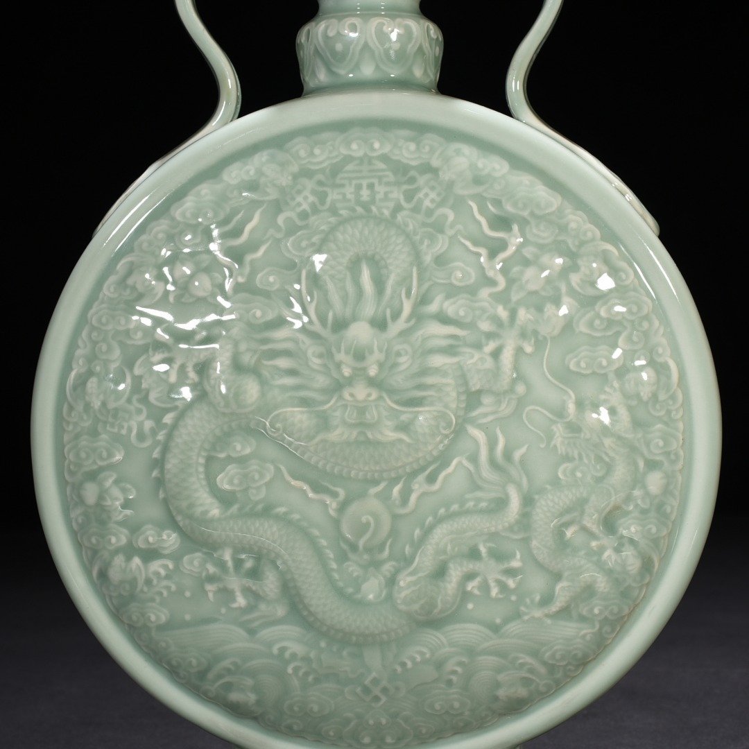 Qing Dynasty Qianlong pink celadon glaze flat vase with dragon pattern
