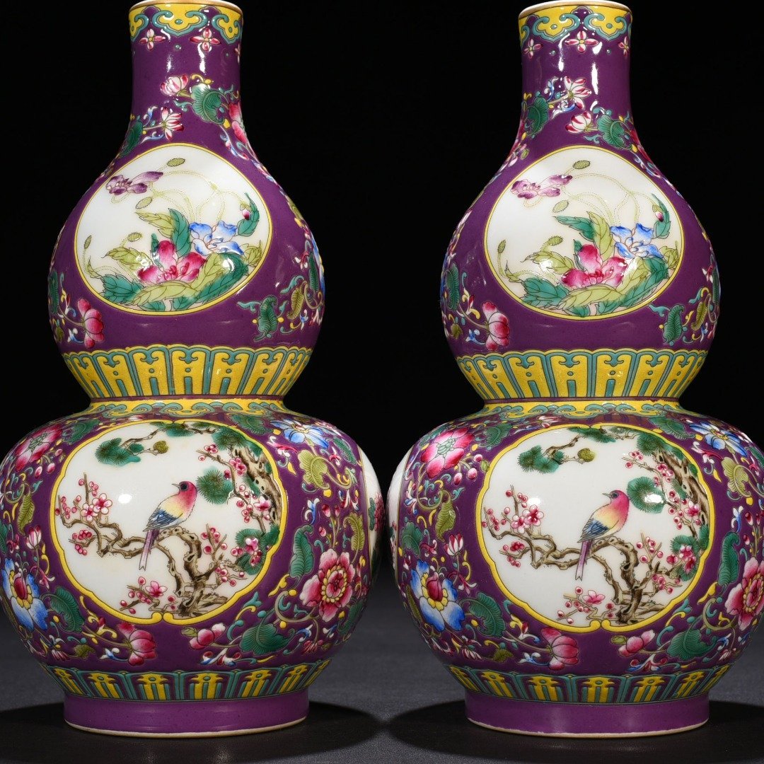 Qing Dynasty Qianlong purple ground enamel gourd vase with window and flower