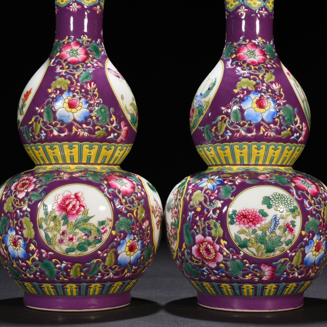 Qing Dynasty Qianlong purple ground enamel gourd vase with window and flower