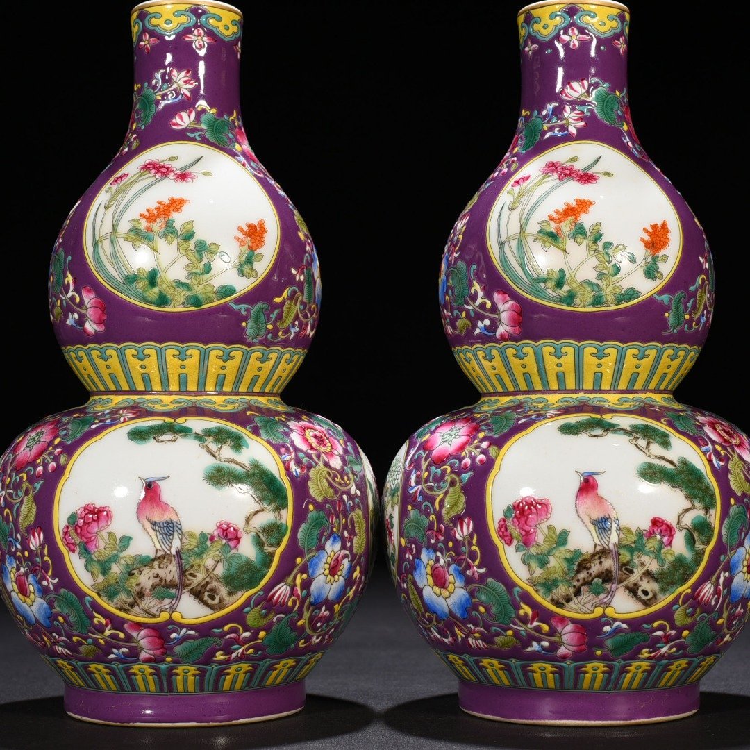 Qing Dynasty Qianlong purple ground enamel gourd vase with window and flower