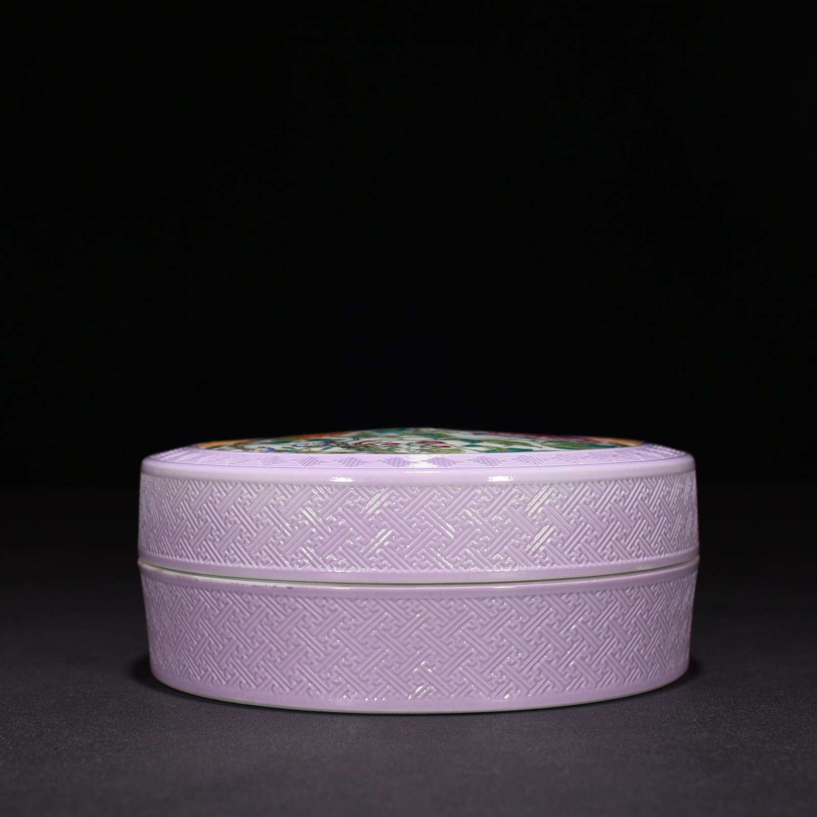 Qing Dynasty Qianlong purple glaze carved window peony flower pattern powder box print box