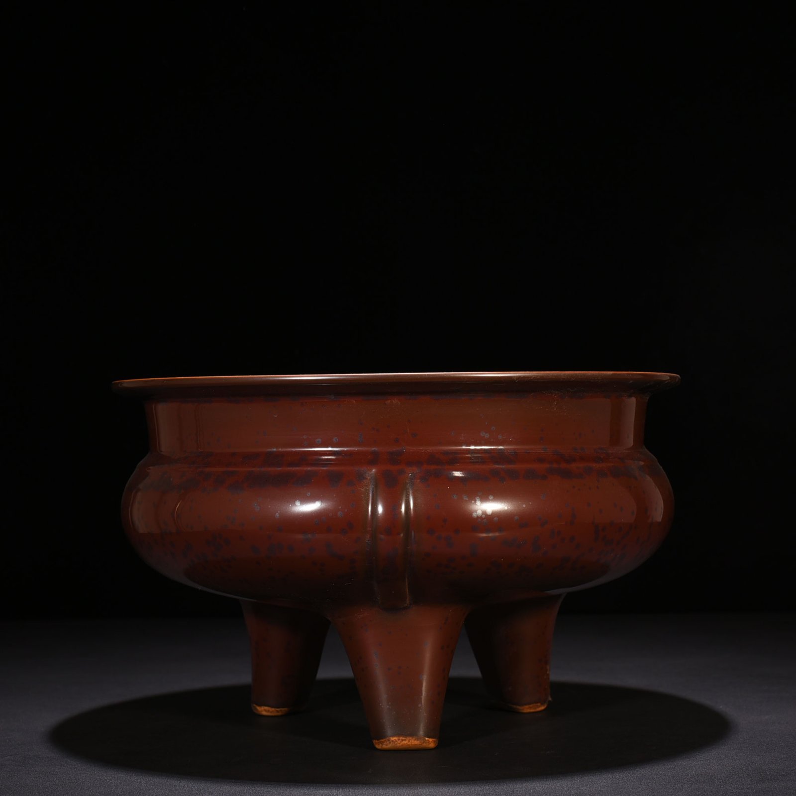 Qing Dynasty Qianlong Purple Gold Glazed Three-legged Li-type Burner