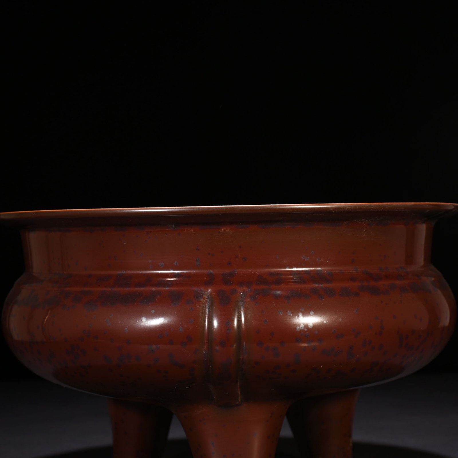 Qing Dynasty Qianlong Purple Gold Glazed Three-legged Li-type Burner