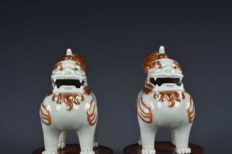 Qing Dynasty Qianlong purple gold glaze and gold suanni